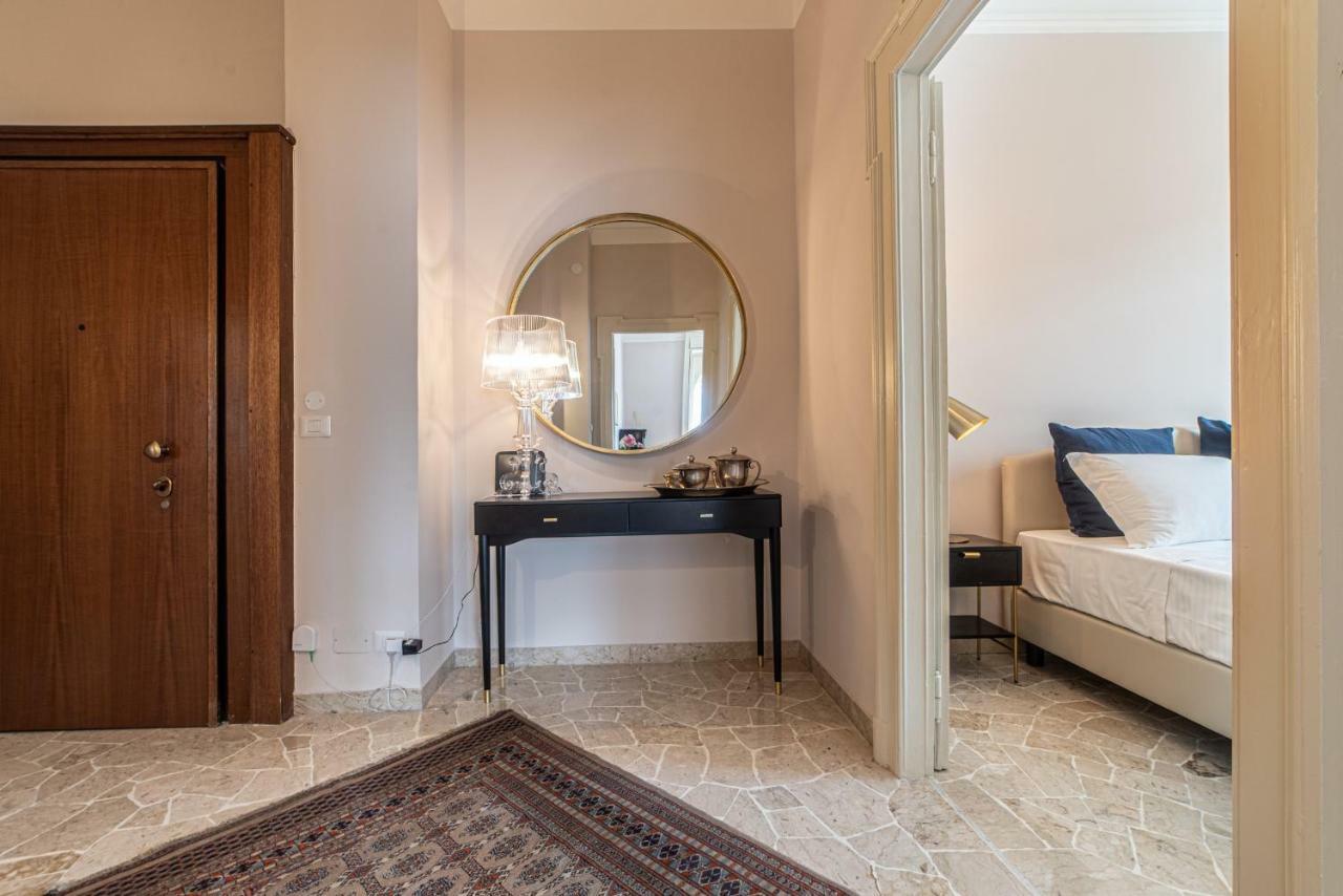 Apartamento Joivy Sophisticated 3-Bed Flat With Desk Milán Exterior foto